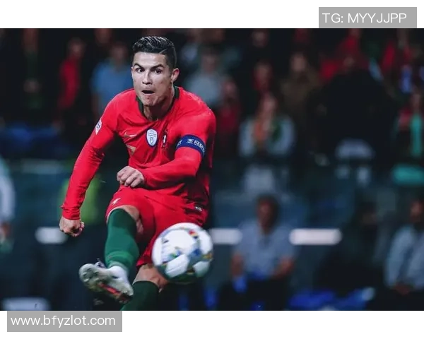 足球明星C罗惊人跳跃高度揭秘挑战极限的运动天赋与训练秘诀